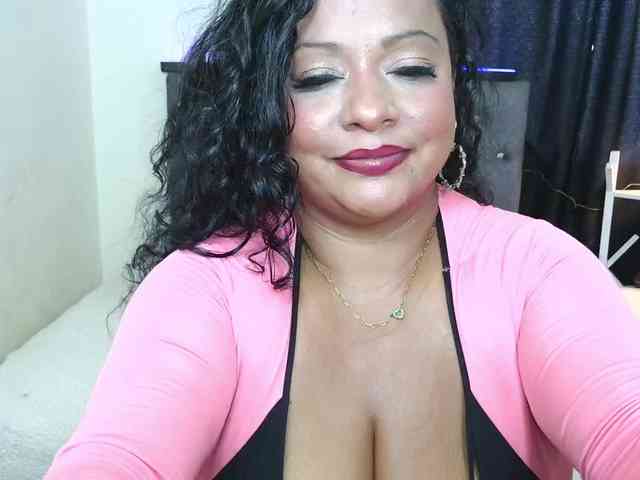 JoanaQueens webcam