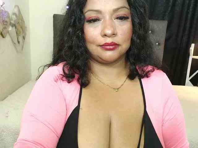 JoanaQueens webcam