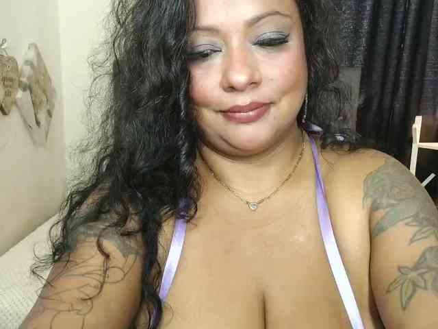 JoanaQueens webcam