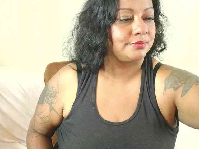 JoanaQueens webcam