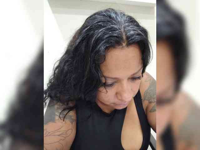 JoanaQueens webcam