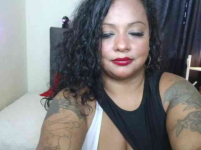JoanaQueens webcam