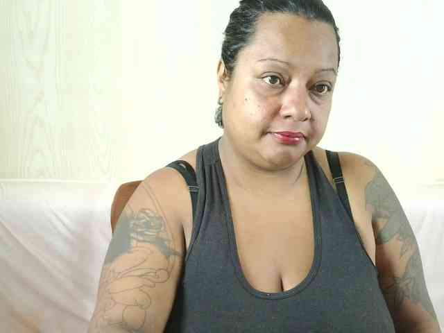 JoanaQueens webcam