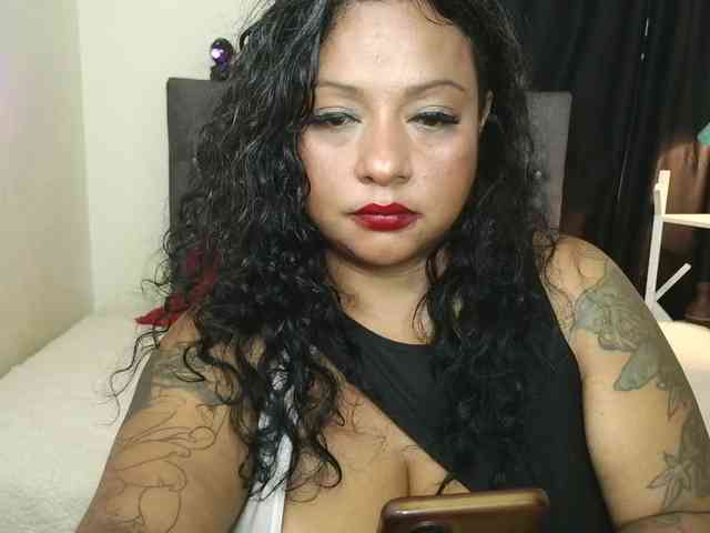 JoanaQueens webcam