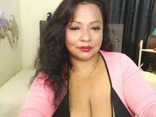 JoanaQueens webcam