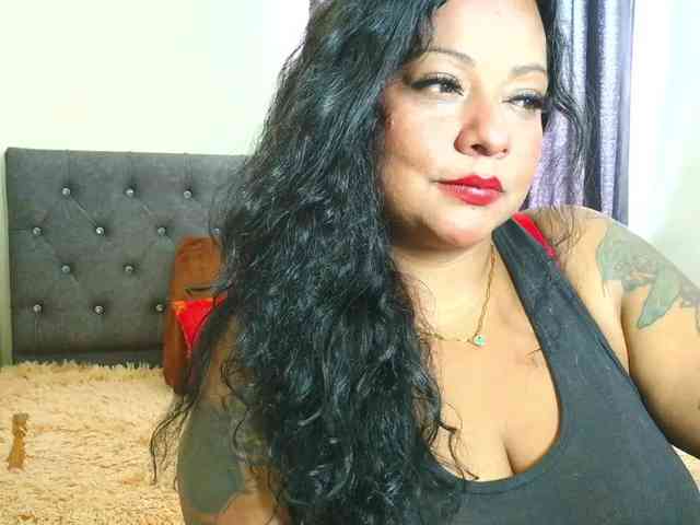 JoanaQueens webcam