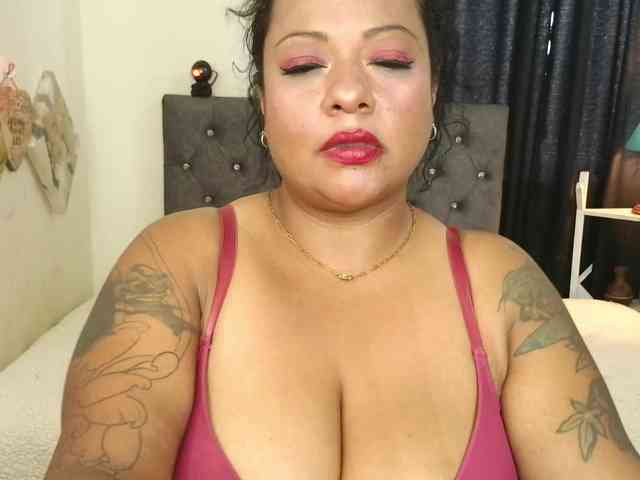 JoanaQueens webcam