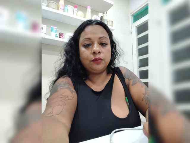 JoanaQueens webcam