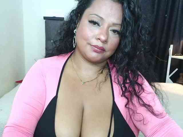 JoanaQueens webcam