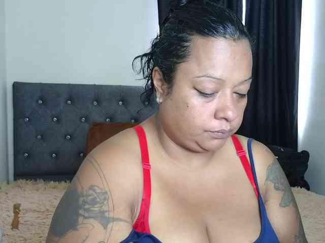 JoanaQueens webcam