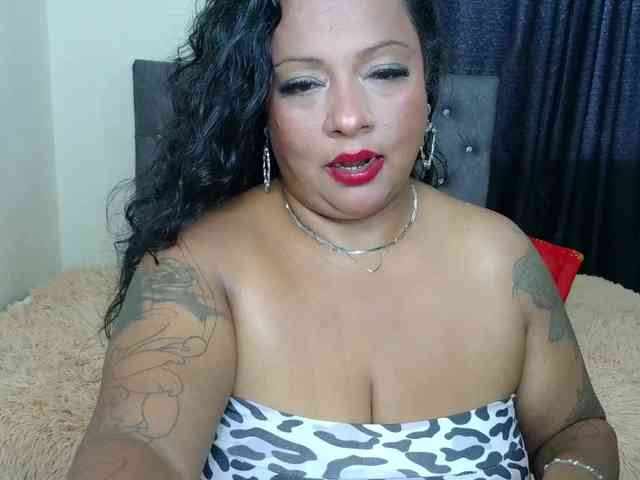 JoanaQueens webcam
