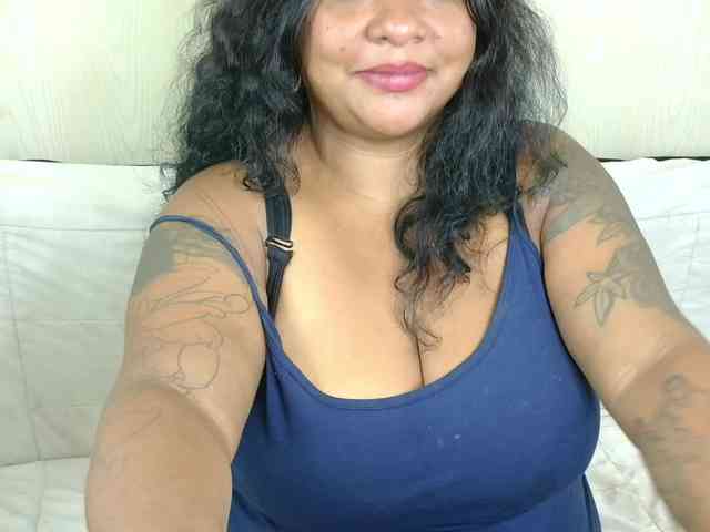 JoanaQueens webcam