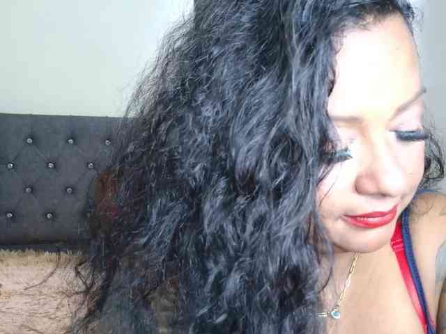 JoanaQueens webcam