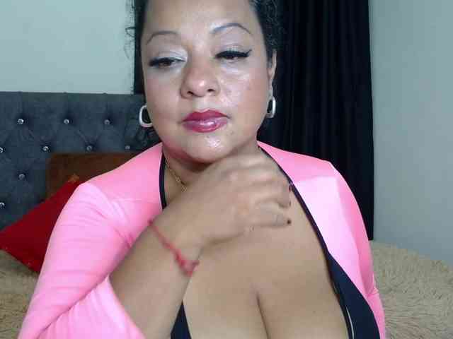JoanaQueens webcam