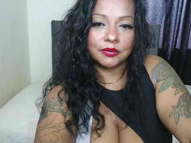 JoanaQueens webcam
