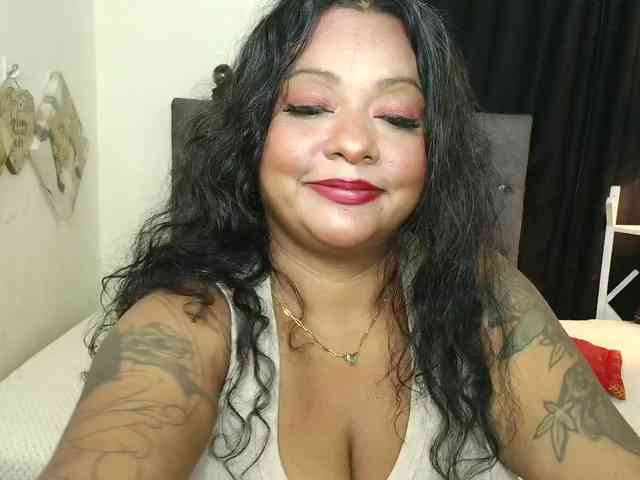 JoanaQueens webcam