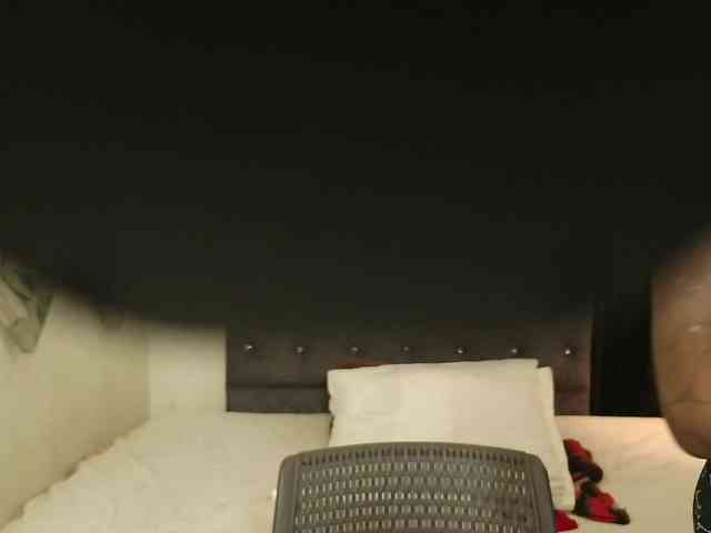 JoanaQueens webcam
