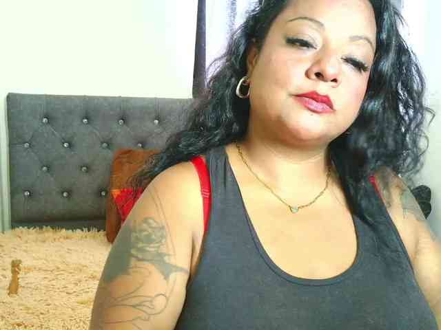 JoanaQueens webcam