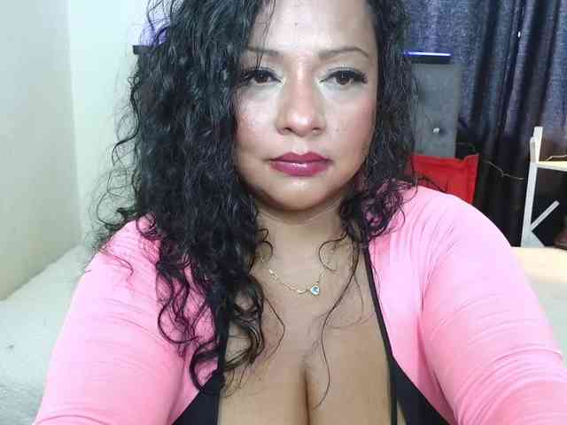 JoanaQueens webcam