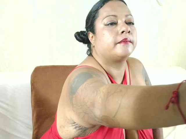 JoanaQueens webcam
