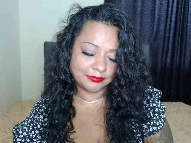 JoanaQueens webcam