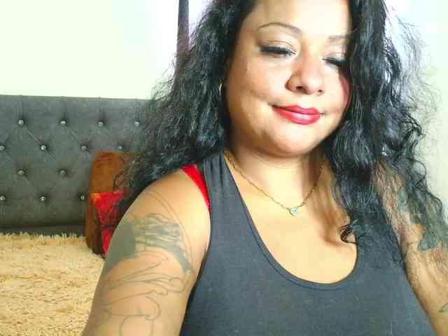 JoanaQueens webcam
