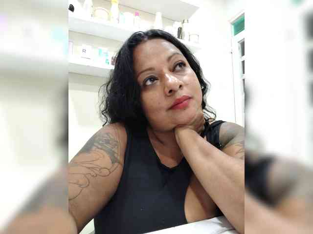 JoanaQueens webcam