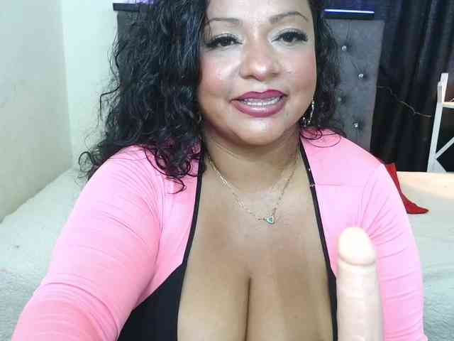 JoanaQueens webcam