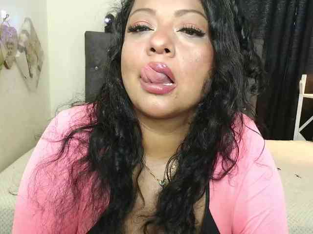 JoanaQueens webcam