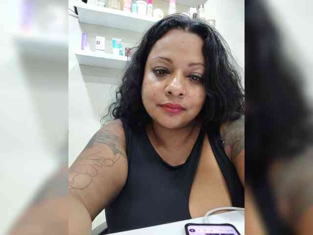 JoanaQueens webcam