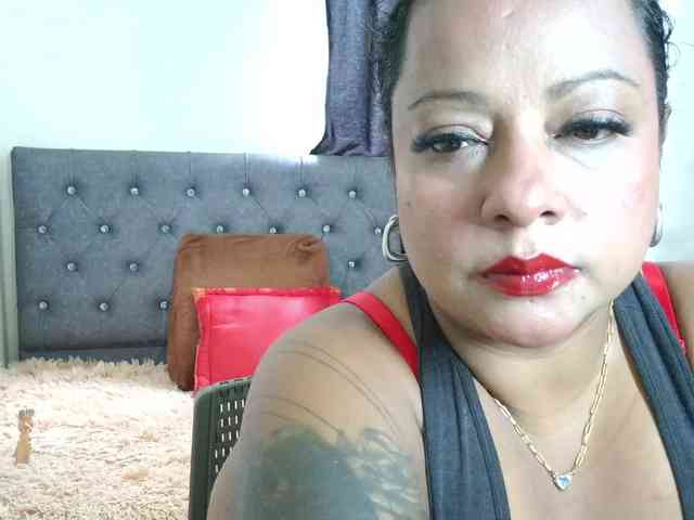JoanaQueens webcam