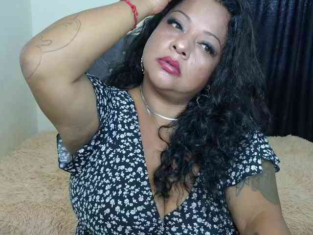 JoanaQueens webcam
