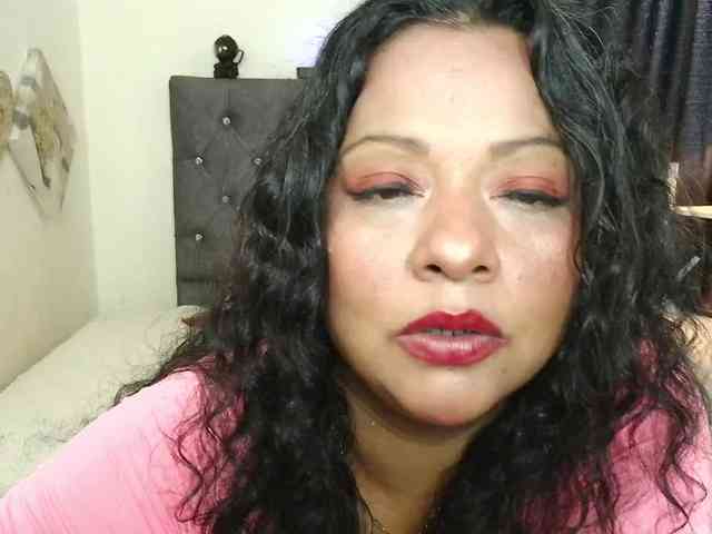 JoanaQueens webcam