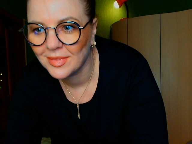 Veronika_Gold live cam preview