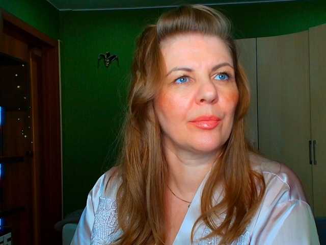 Veronika_Gold live cam preview