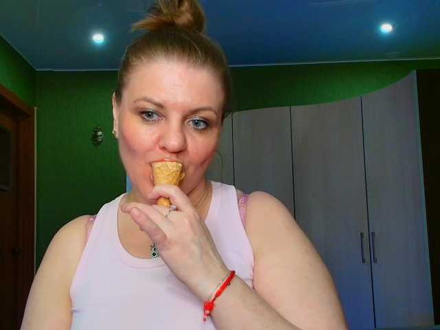 Taly1974 live cam on BongaCams