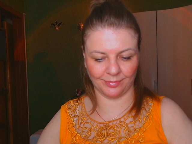 Veronika_Gold live cam preview
