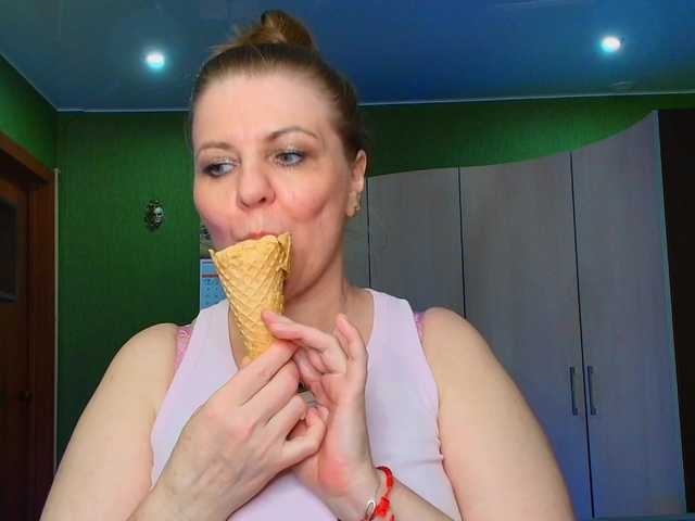 Taly1974 live cam on BongaCams