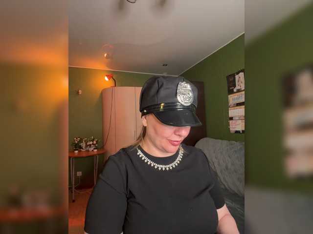 Veronika_Gold live cam preview
