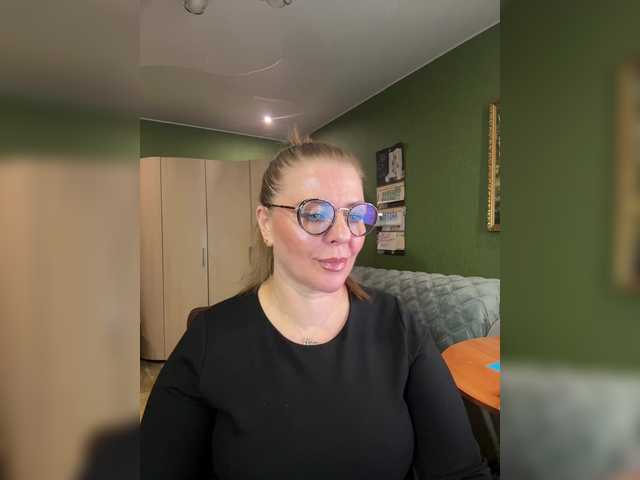 Veronika_Gold live cam preview