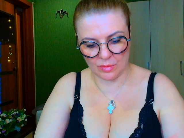 Veronika_Gold live cam preview