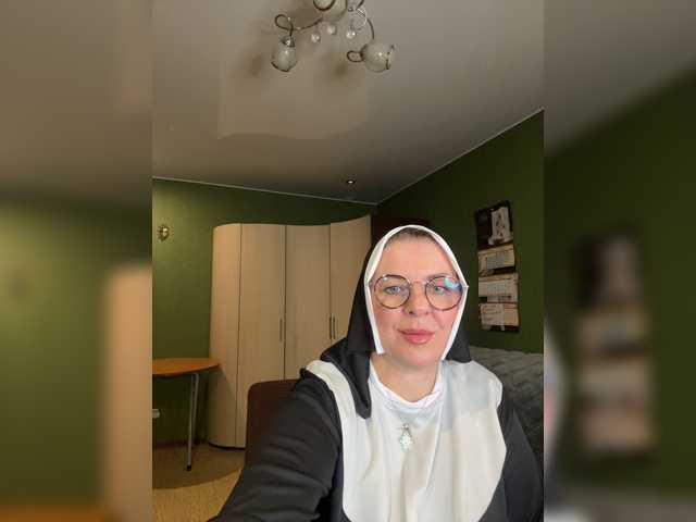 Veronika_Gold live cam preview