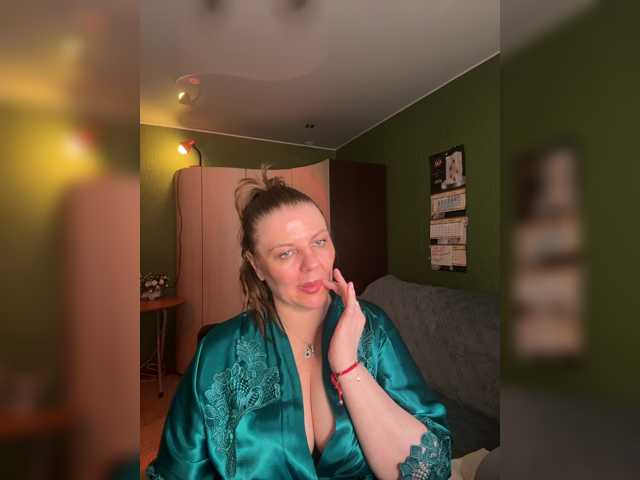 Veronika_Gold live cam preview