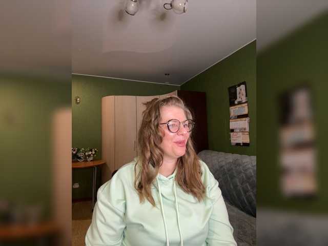 Veronika_Gold live cam preview