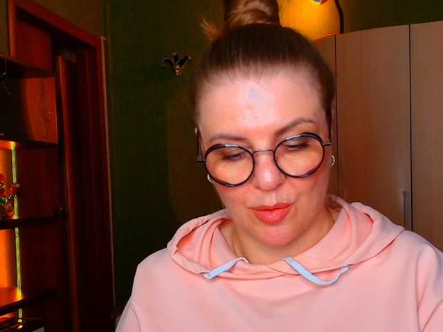 Veronika_Gold live cam preview