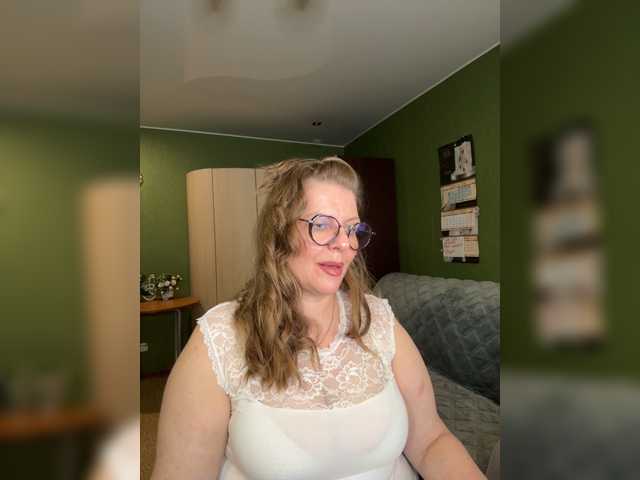 Veronika_Gold live cam preview