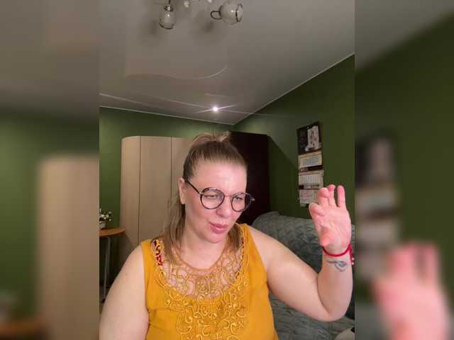 Veronika_Gold live cam preview