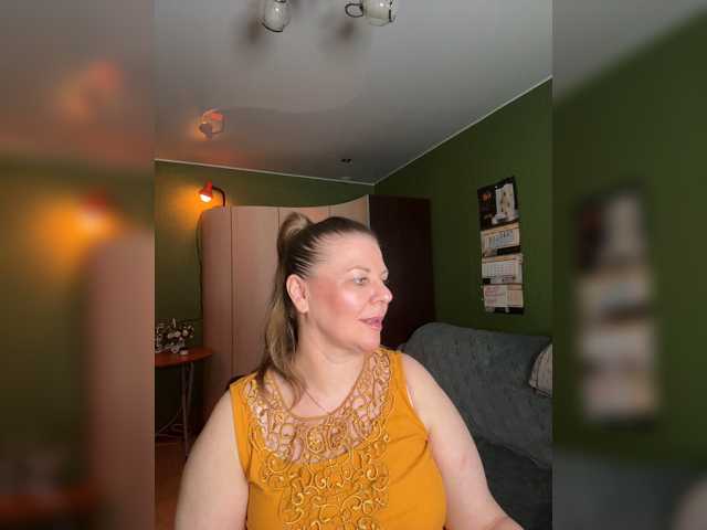 Veronika_Gold live cam preview