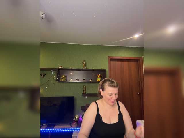 Chat with Veronika_Gold live cam