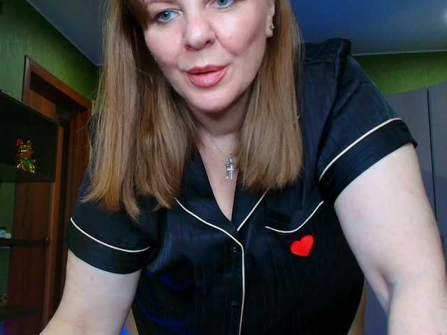 le modèle Veronika_Gold est en webcam porno dans un show sur le site bongacams, il possède les tags suivants: White/Caucasian,Blonde,Shaved